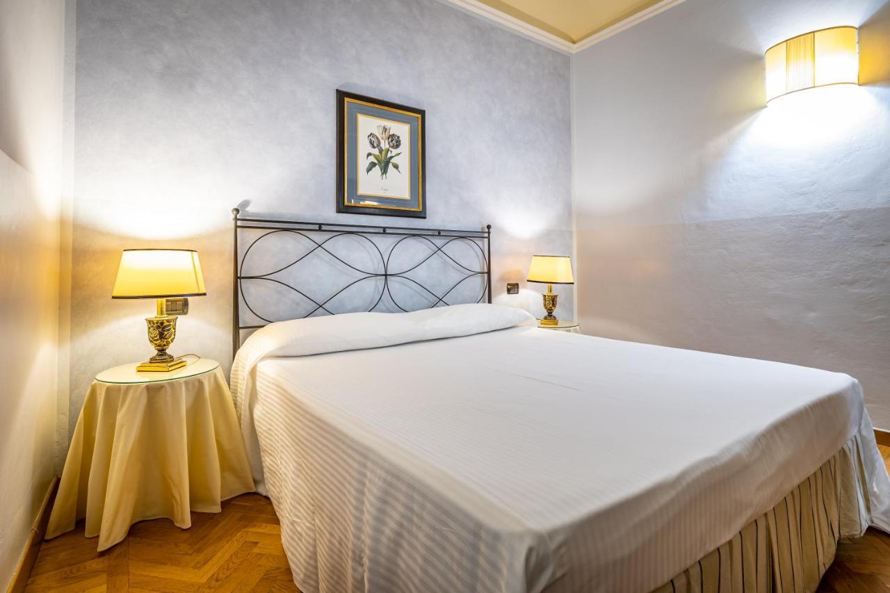 Palazzo Gamba Apartments Al Duomo Firenze Bagian luar foto