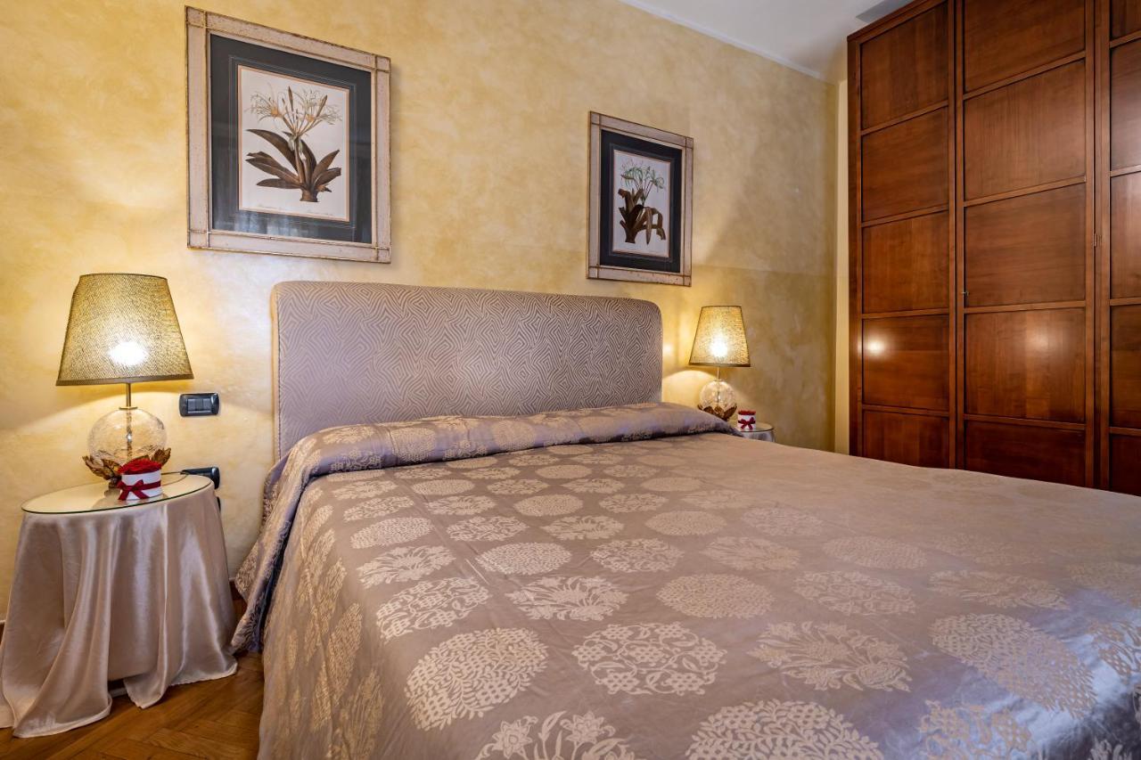 Palazzo Gamba Apartments Al Duomo Firenze Bagian luar foto