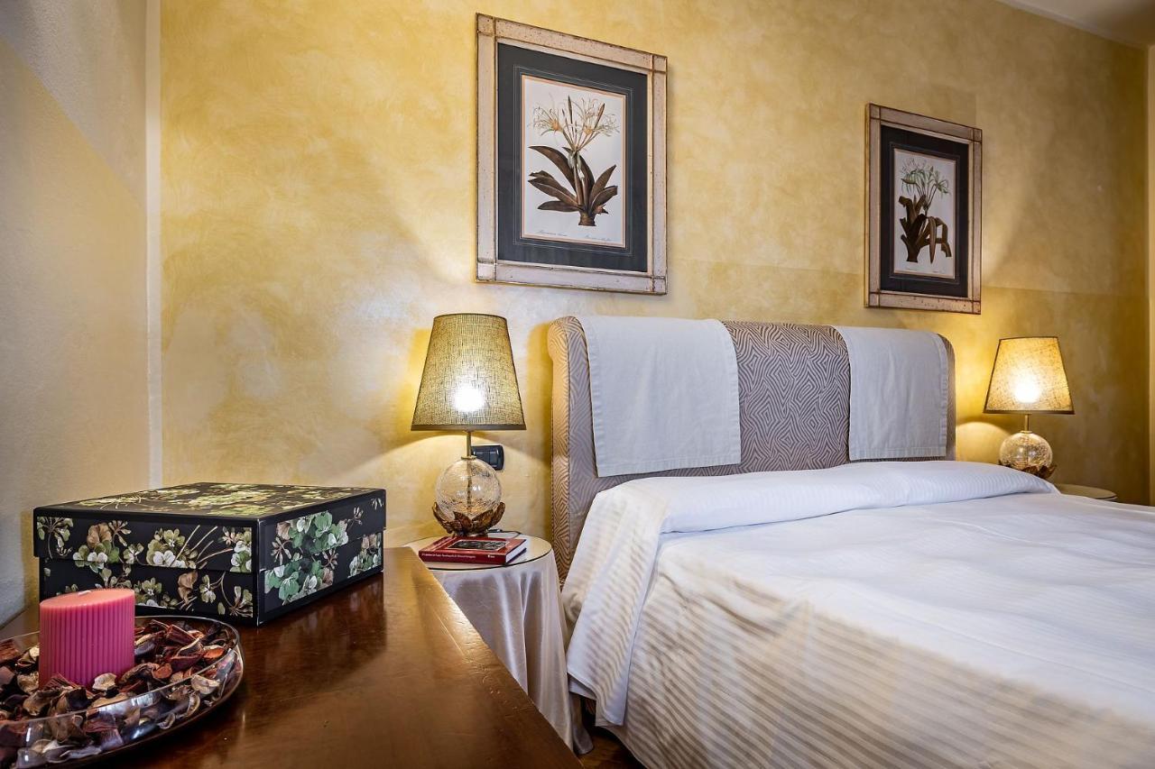 Palazzo Gamba Apartments Al Duomo Firenze Bagian luar foto