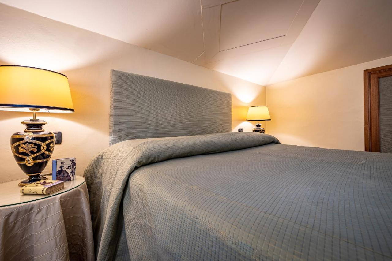 Palazzo Gamba Apartments Al Duomo Firenze Bagian luar foto