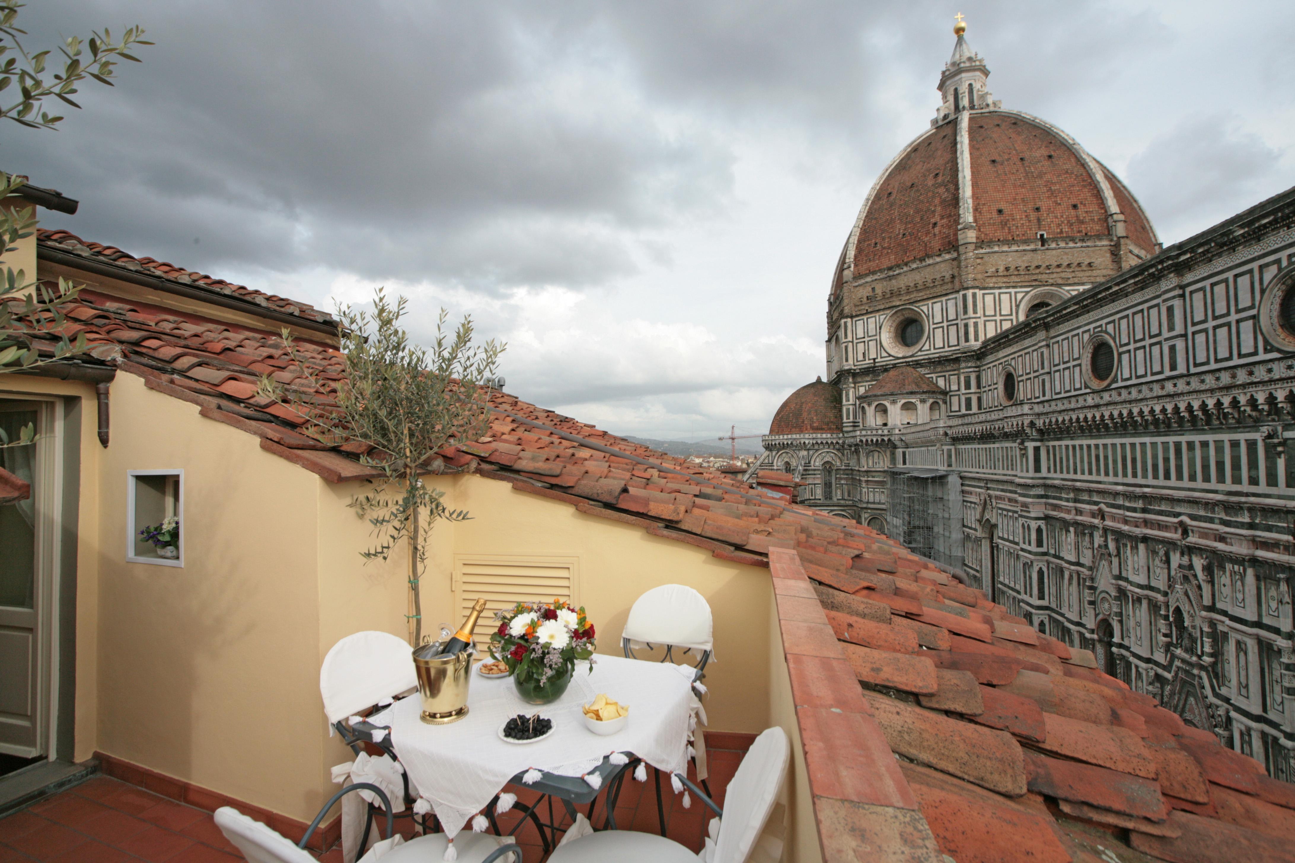Palazzo Gamba Apartments Al Duomo Firenze Bagian luar foto